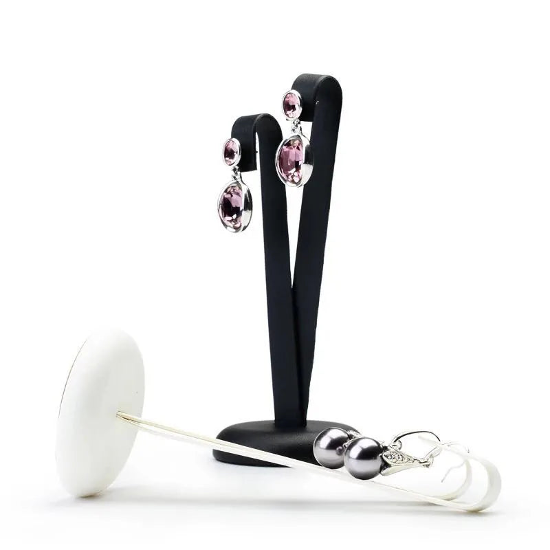 New Fashion Black White V Shape PU Leather Creative Earrings Display Holder Earrings Display Stand Earrings Rack Jewelry Display