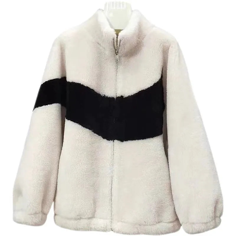 2023 Winter New Thickened Foreigner Fur Coat Women's Lamb Hair Particle Integrated Black and White Contrast Sweater