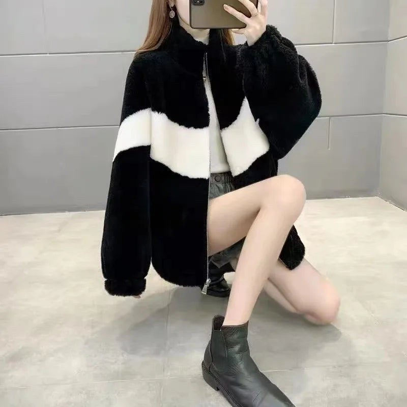 2023 Winter New Thickened Foreigner Fur Coat Women's Lamb Hair Particle Integrated Black and White Contrast Sweater